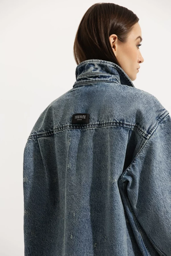 Джинсовая синяя рубашка unisex из хлопка с винтажной варкой и рваными элементами