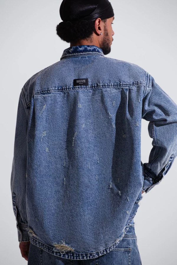 Джинсовая синяя рубашка unisex из хлопка с винтажной варкой и рваными элементами